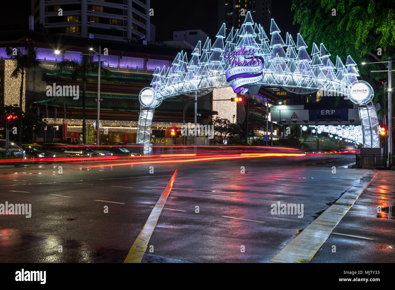 Singapore shopping malls hi-res stock photography and images - Alamy