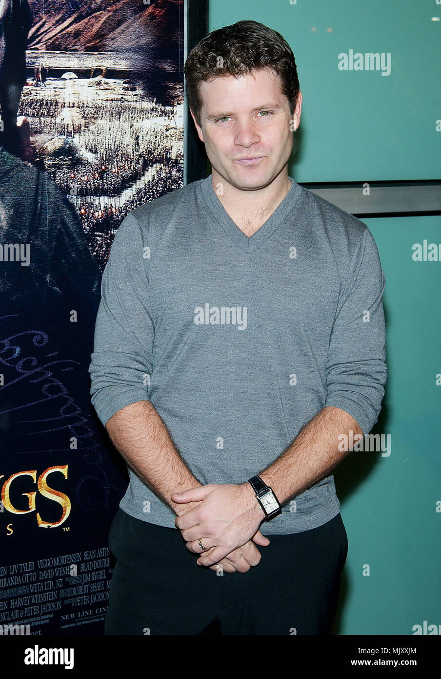 Sean Astin arriving at The premiere of 'The Lord Of The Rings: The Two Towers' at the Cineramadome Theatre in Los Angeles. December 15, 2002.           -            AstinSean03.jpgAstinSean03  Event in Hollywood Life - California,  Red Carpet Event, Vertical, USA, Film Industry, Celebrities,  Photography, Bestof, Arts Culture and Entertainment, Topix Celebrities fashion /  from the Red Carpet-, one person, Vertical, Best of, Hollywood Life, Event in Hollywood Life - California,  Red Carpet and backstage, USA, Film Industry, Celebrities,  movie celebrities, TV celebrities, Music celebrities, Ph Stock Photo