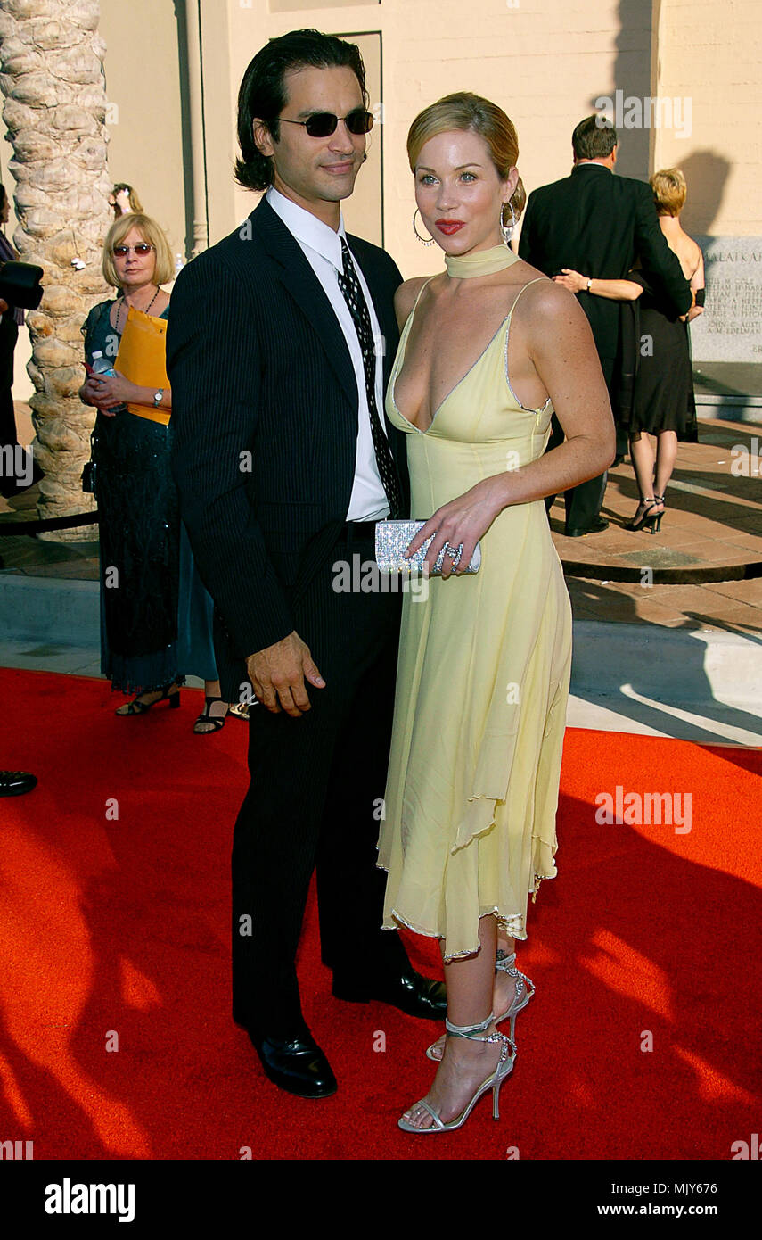 Johnathon Schaech And Wife Christina Applegate Arriving At The 2004