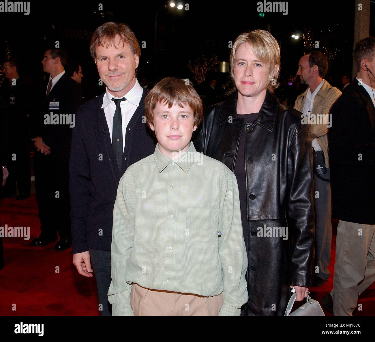 David Arada - screen writer - with wife and son  arriving at the premiere of Spy Game in Westwood Los Angeles. November19, 2001.           -            AradaDavid Cathy writer01.JPG           -              AradaDavid Cathy writer01.JPGAradaDavid Cathy writer01  Event in Hollywood Life - California,  Red Carpet Event, Vertical, USA, Film Industry, Celebrities,  Photography, Bestof, Arts Culture and Entertainment, Topix Celebrities fashion /  from the Red Carpet-, Vertical, Best of, Hollywood Life, Event in Hollywood Life - California,  Red Carpet , USA, Film Industry, Celebrities,  movie celeb Stock Photo