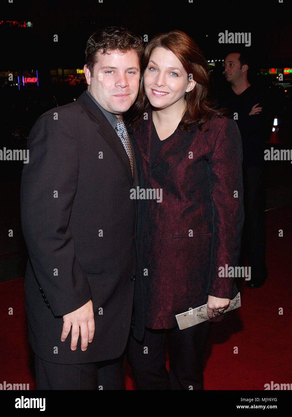 Sean Astin posing with wife Christine at the premiere of Lord of The