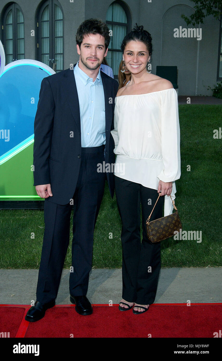 Murilo Benicio and Giovanna Antonelli (El Clon) arriving at the All-Star Party for the new season of NBC at the Ritz Carlton in Pasadena, Los Angeles. July 24, 2002.           -            BenicioM AntonelliG ElClon3.JPG           -              BenicioM AntonelliG ElClon3.JPGBenicioM AntonelliG ElClon3  Event in Hollywood Life - California,  Red Carpet Event, Vertical, USA, Film Industry, Celebrities,  Photography, Bestof, Arts Culture and Entertainment, Topix Celebrities fashion /  from the Red Carpet-, Vertical, Best of, Hollywood Life, Event in Hollywood Life - California,  Red Carpet , US Stock Photo