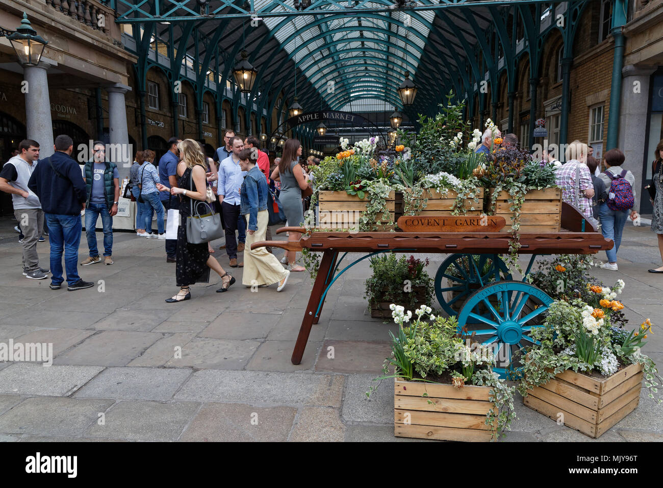 Covent Garden London Fruit Vegetable Stock Photos & Covent Garden