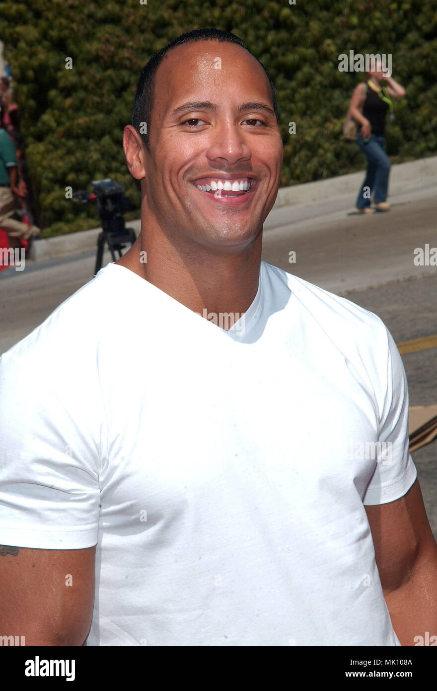 Dwayne Johnson arrives at the Teen Choice Awards 2002 held at the