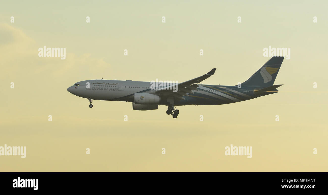 Page 3 Oman Air High Resolution Stock Photography And Images Alamy