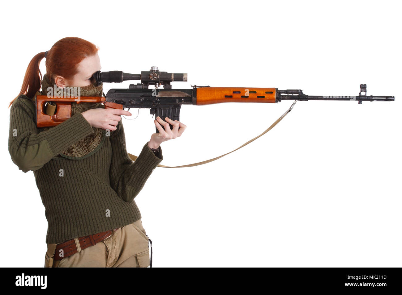 Foto de Espingarda De Sniper Svd Isolada e mais fotos de stock de Alvo -  Alvo, Alvo militar, Antiga União Soviética - iStock