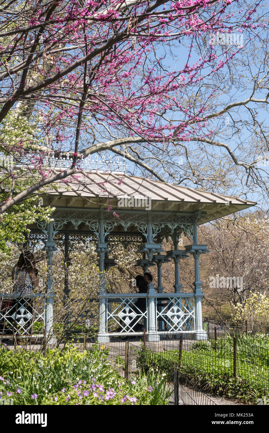 Ladies Pavilion, The Hernshead, Central Park, NYC Stock Photo Alamy