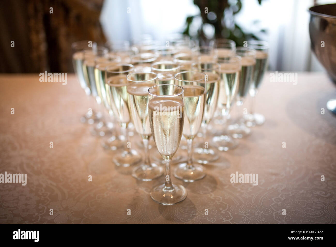 Table tray champagne glasses hi-res stock photography and images - Alamy