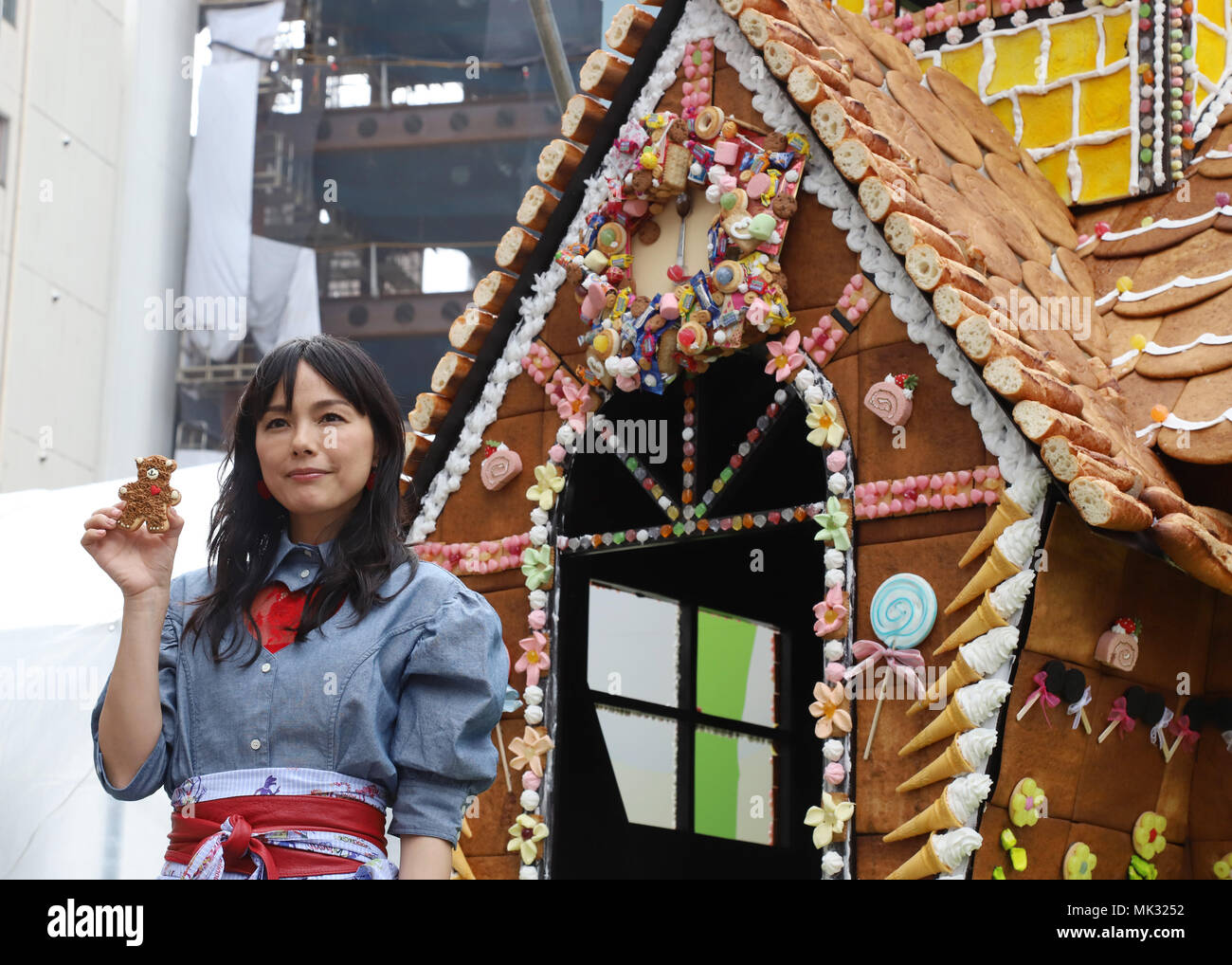 Japanese Girl poses on the street in Jiyugaoka, Japan. Jiyugaoka is a town  located in Tokyo Stock Photo - Alamy