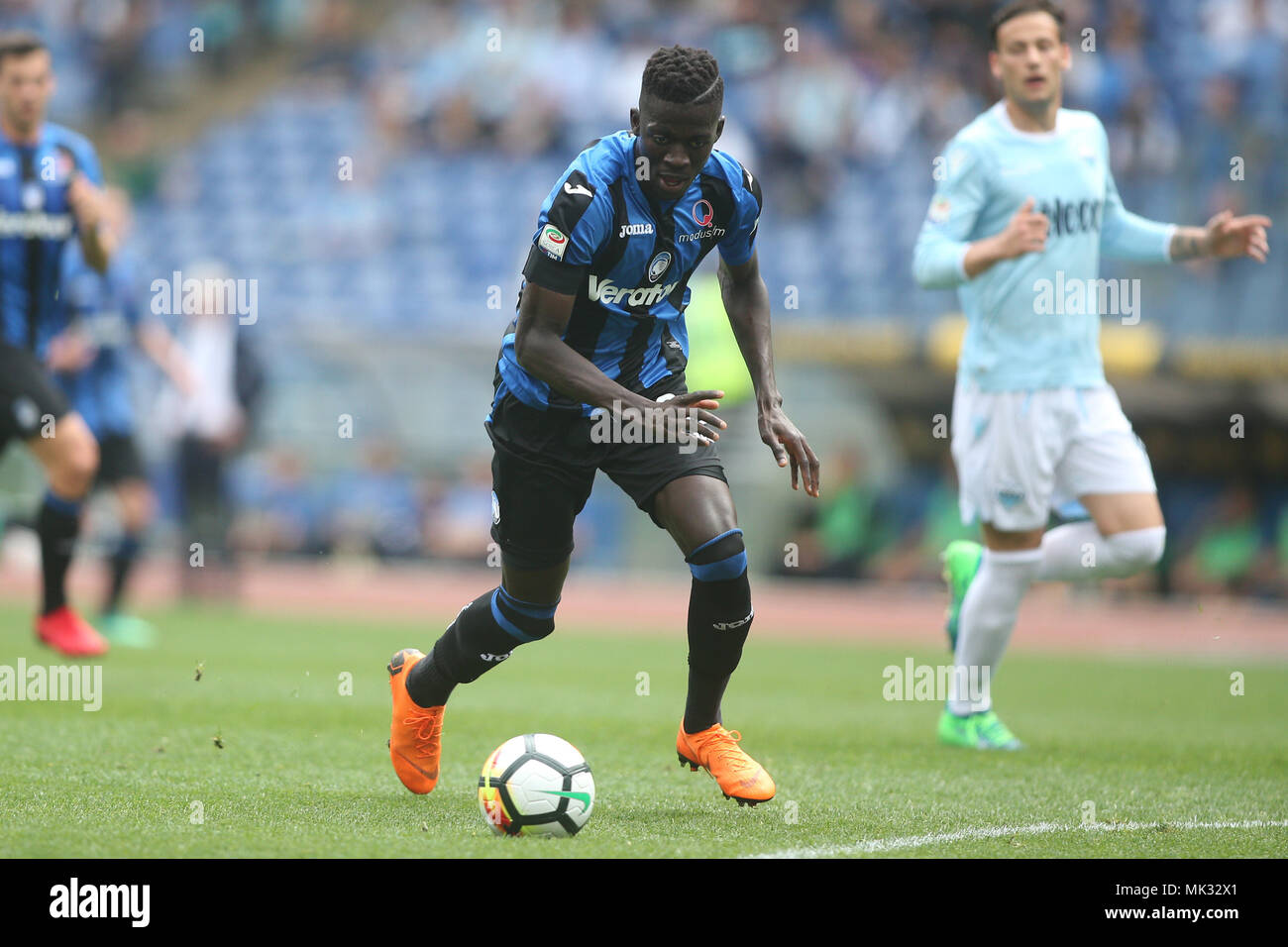 Rome, Italy. 06th May, 2018. 06.05.2018. Stadio Olimpico, Rome, Italy. Serie A. SS Lazio vs Atalanta .Musa Barrow in action during the Serie A football match Lazio vs Atalanta at Stadio Olimpico in Rome. Credit: Independent Photo Agency/Alamy Live News Stock Photo