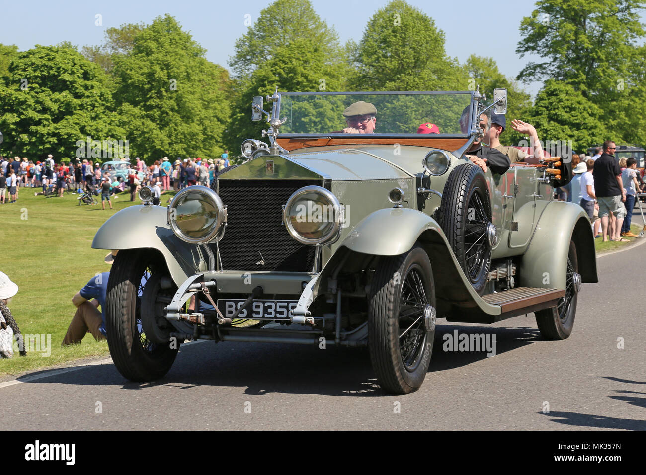1924 Rolls-Royce Silver Ghost Tourer. Chestnut Sunday, 6th May 2018. Bushy Park, Hampton Court, London Borough of Richmond upon Thames, England, Great Britain, United Kingdom, UK, Europe. Vintage and classic vehicle parade and displays with fairground attractions and military reenactments. Credit: Ian Bottle/Alamy Live News Stock Photo
