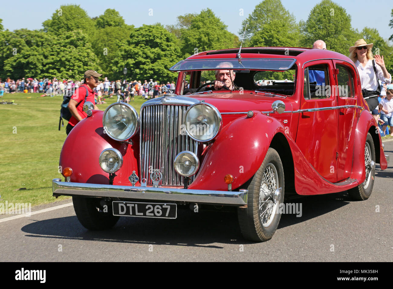 Jaguar MkIV 3.5 litre (1949). Chestnut Sunday, 6th May 2018. Bushy Park, Hampton Court, London Borough of Richmond upon Thames, England, Great Britain, United Kingdom, UK, Europe. Vintage and classic vehicle parade and displays with fairground attractions and military reenactments. Credit: Ian Bottle/Alamy Live News Stock Photo