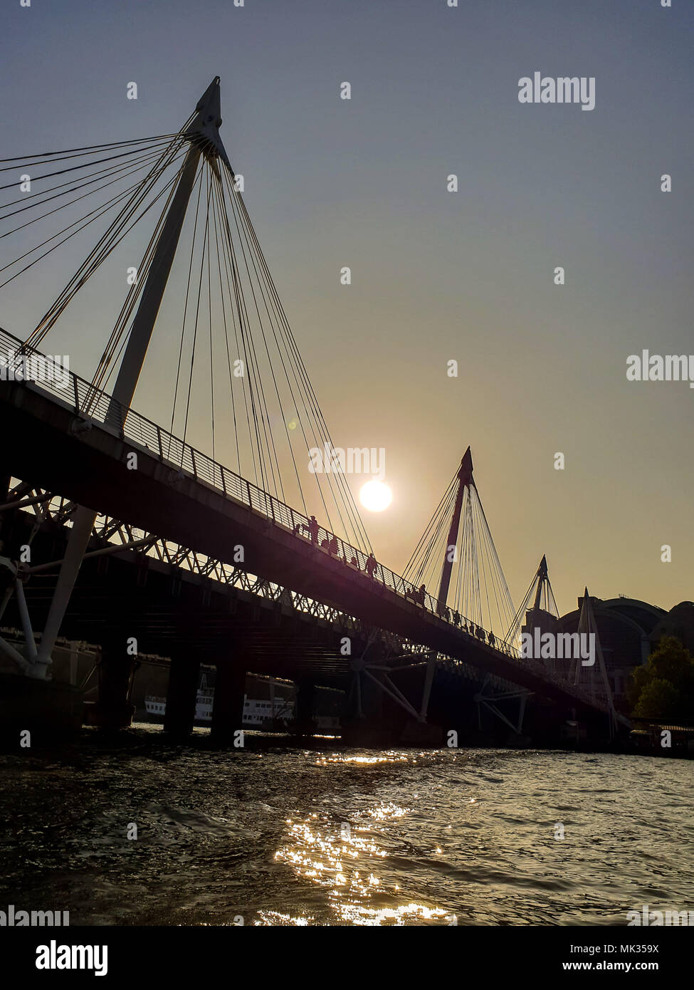 Hungerford bridge as sun sets hires stock photography and images Alamy