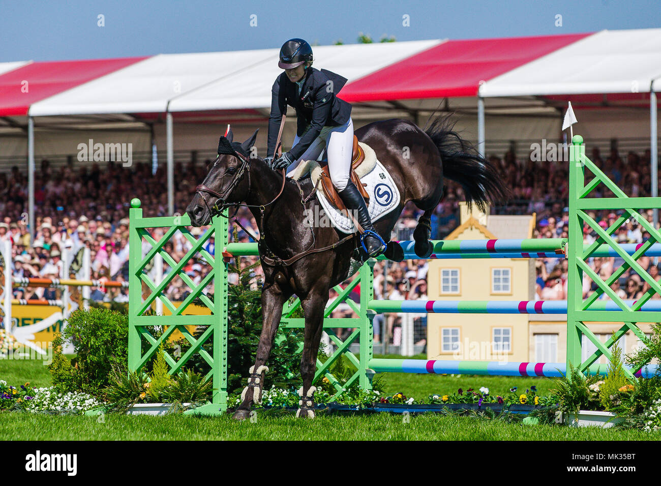 Gloucestershire Uk 6th May 18 Jonelle Price Nzl Clears The Last Fence In The Show Jumping