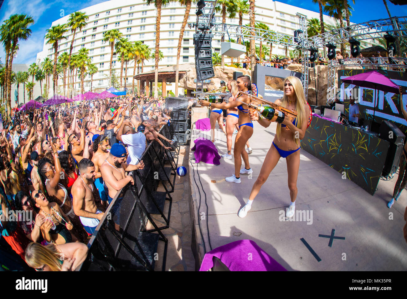 File:Pool party Las Vegas Hard Rock (22235494251).jpg - Wikipedia