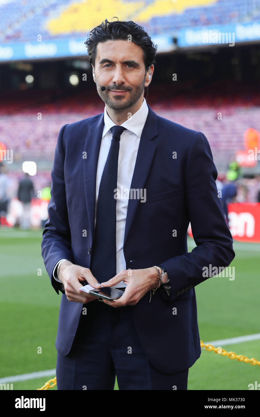 Barcelona, Spain. 6th May, 2018. Alexandre Ruiz Bein Sport during the  Spanish championship Liga football match between FC Barcelona and Real  Madrid on May 6, 2018 at Camp Nou stadium in Barcelona,