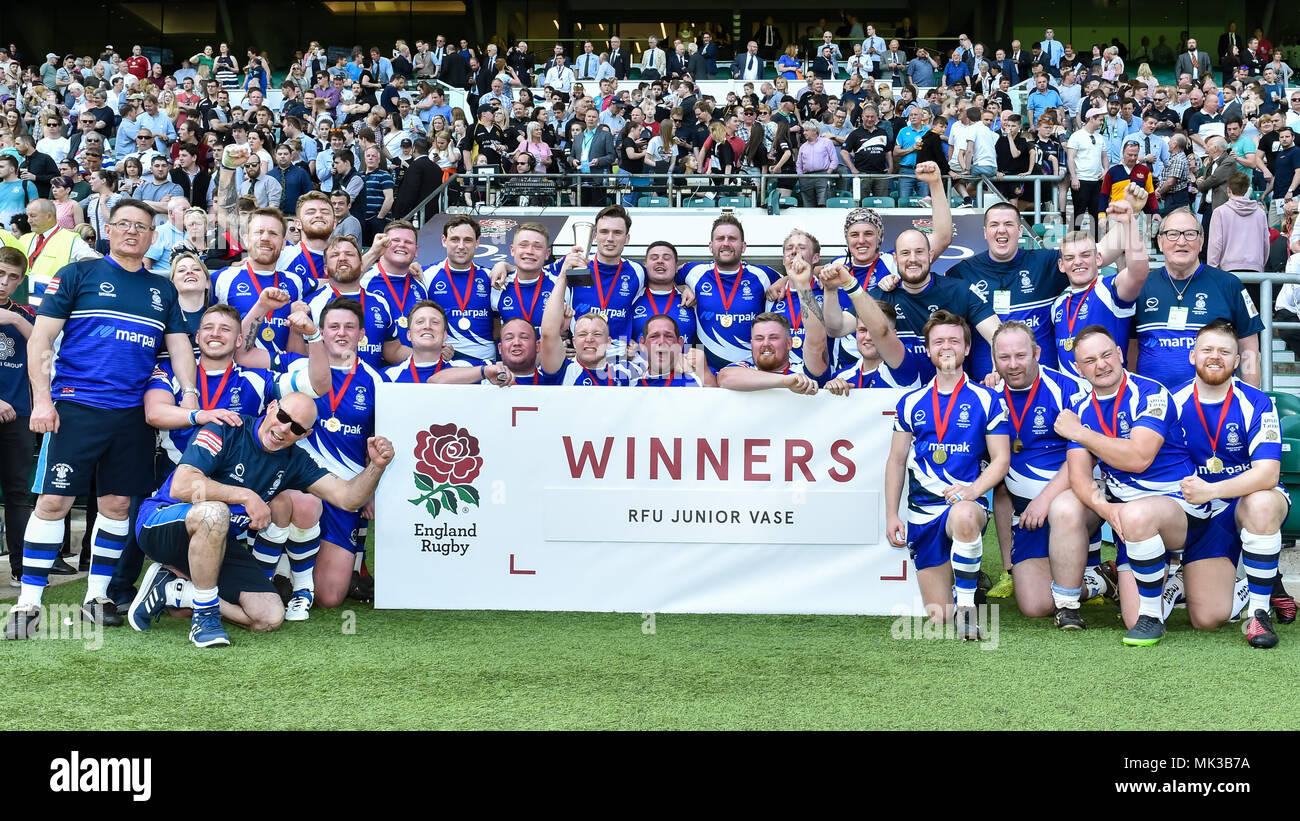 London, UK. 6th May, 2018. Old Otliensians RUFC won the RFU Junior Vase Cup during 2018 RFU Cup - Jounior Vase Final: Old Otlensians RUFC vs South Molton RFC at Twickenham Stadium on Sunday, 06 May 2018. LONDON, ENGLAND. Credit: Taka G Wu Credit: Taka Wu/Alamy Live News Stock Photo