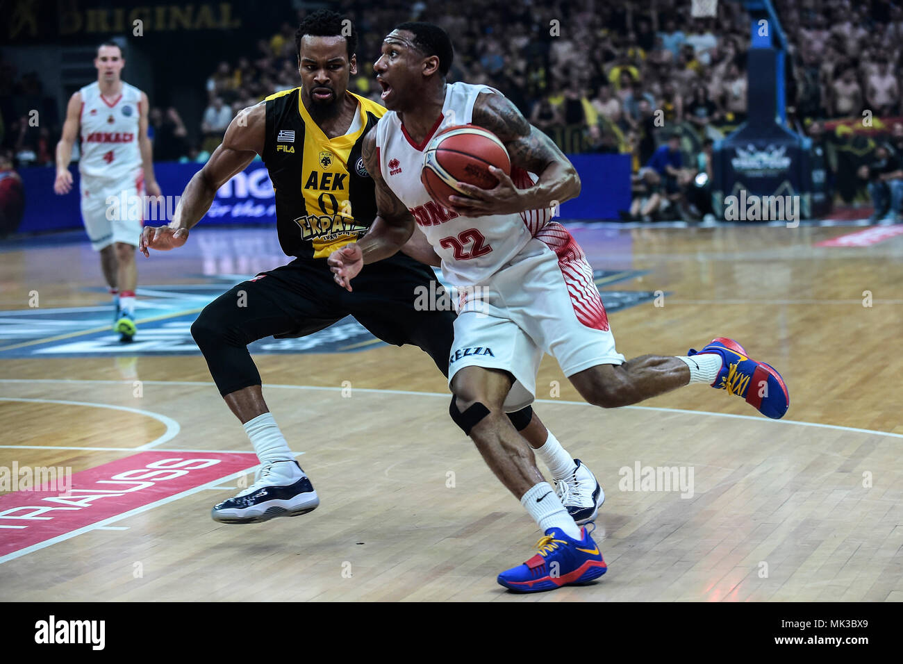 06 May 2018, Greece, Athens: Basketball, Champions League, AS Monaco vs AEK  Athens, Final: Monaco's Gerald Robinson (R) in action against Athens' Kevin  Punter. Photo: Angelos Tzortzinis/dpa Stock Photo - Alamy