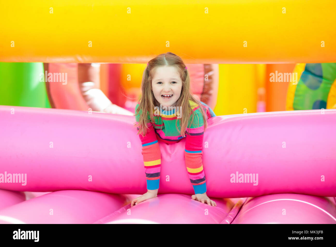 Jumping kids hi-res stock photography and images - Alamy