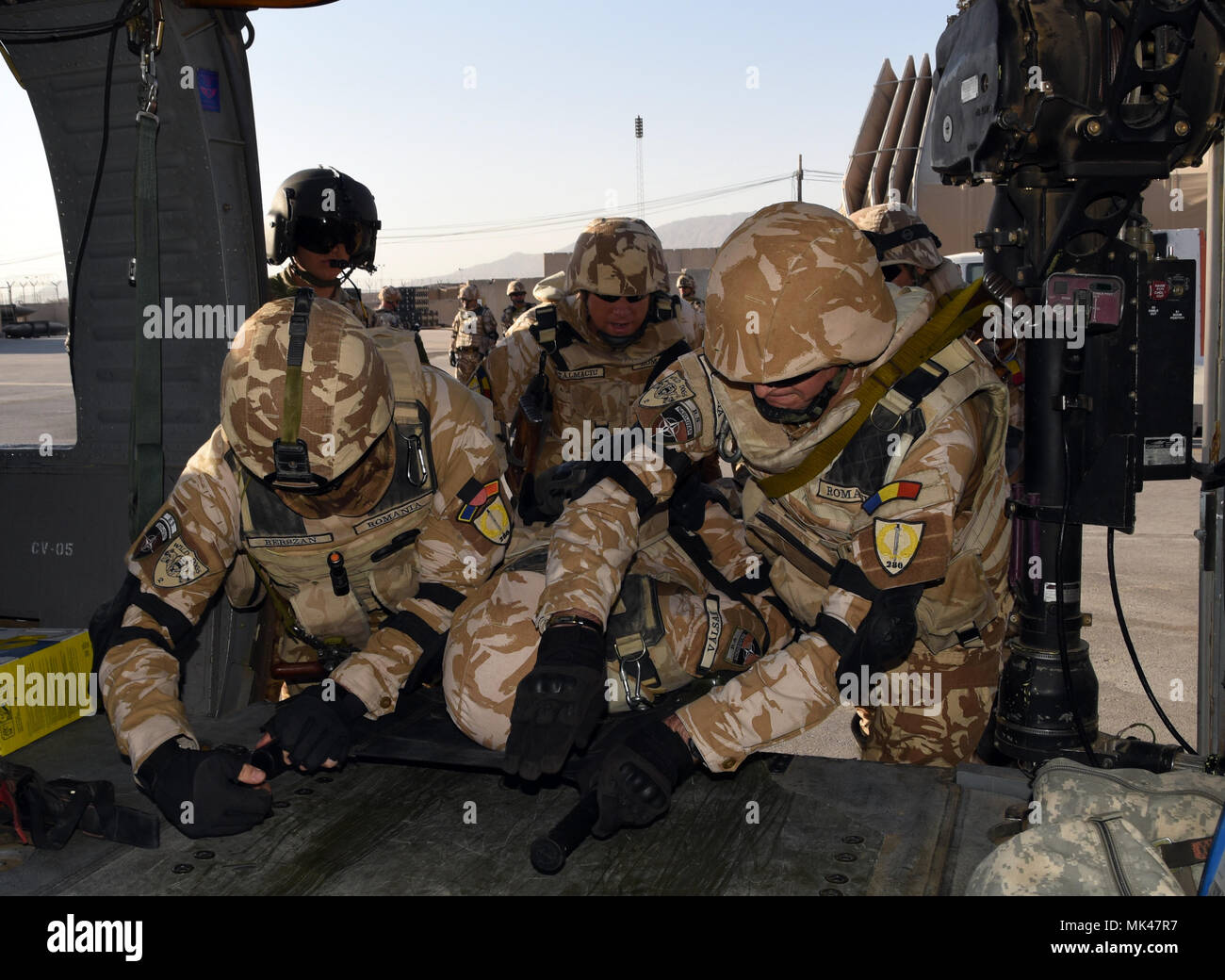 Soldiers with the Romanian Armed Forces trained with Task Force ...