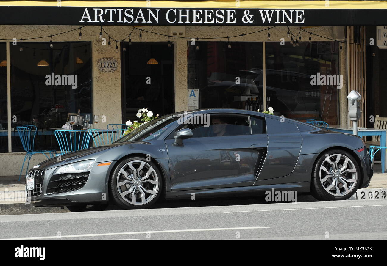 Actor Hayden Christensen makes a quick pit stop at Gelato