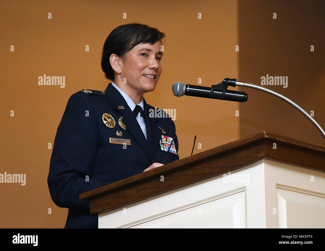 Col. Debra Lovette, 81st Training Wing commander, delivers remarks during the Tuskegee Airmen Inc. 8th Annual Benefit Gala at the Slavonian Lodge Nov. 4, 2017, in Biloxi, Mississippi. The event, which was held to raise funds for the Col. Lawrence E. Roberts Scholarships Fund, also included a silent auction and dinner. (U.S. Air Force photo by Kemberly Groue) Stock Photo