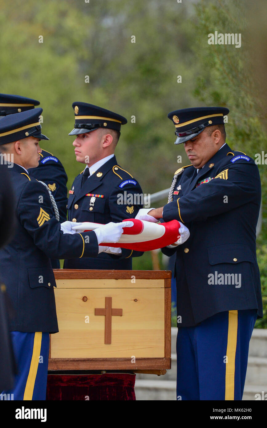 Gen richard e cavazos hi-res stock photography and images - Alamy