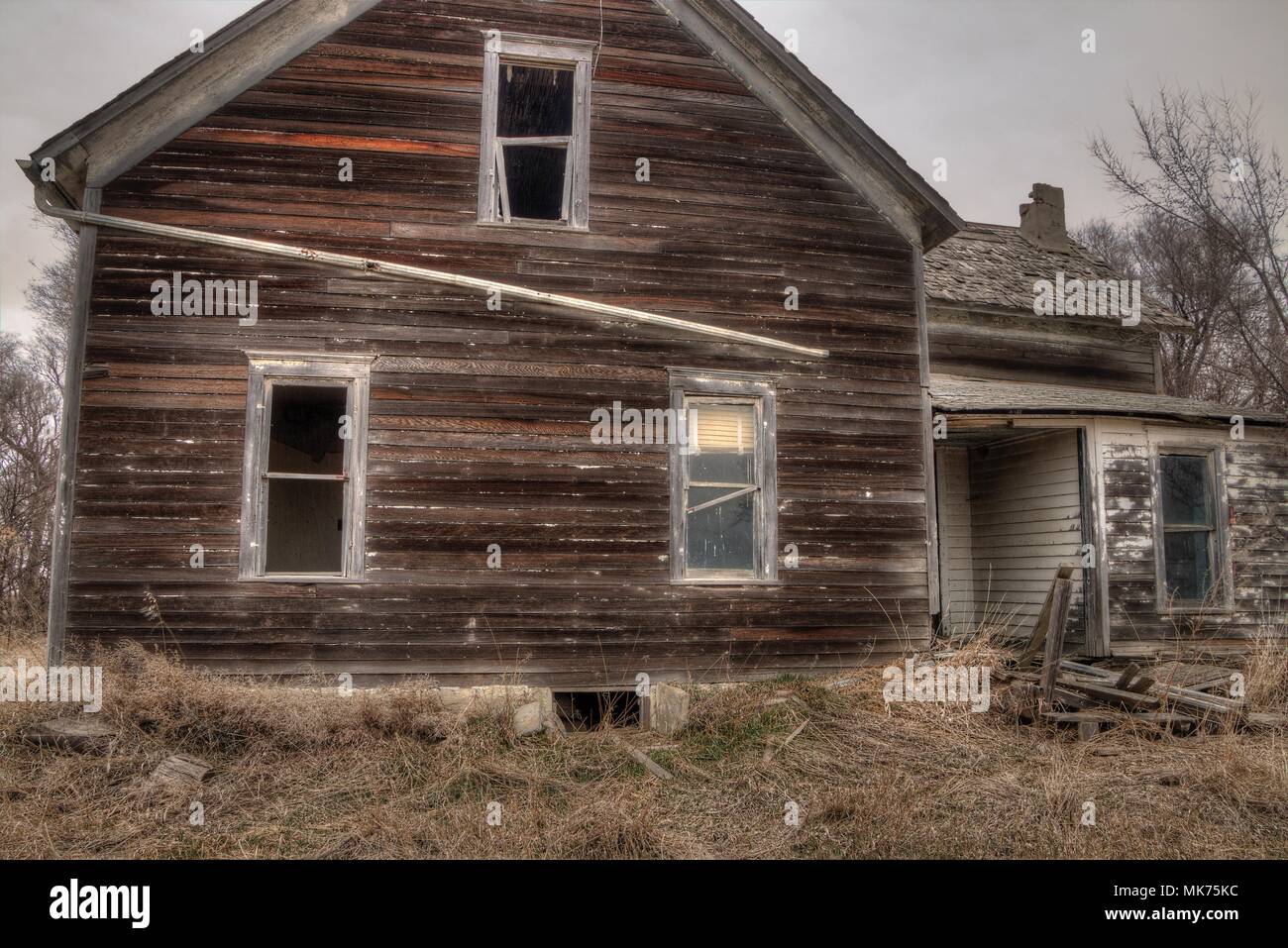Abandoned Farmhouse in South Dakota slowly decays Stock Photo Alamy