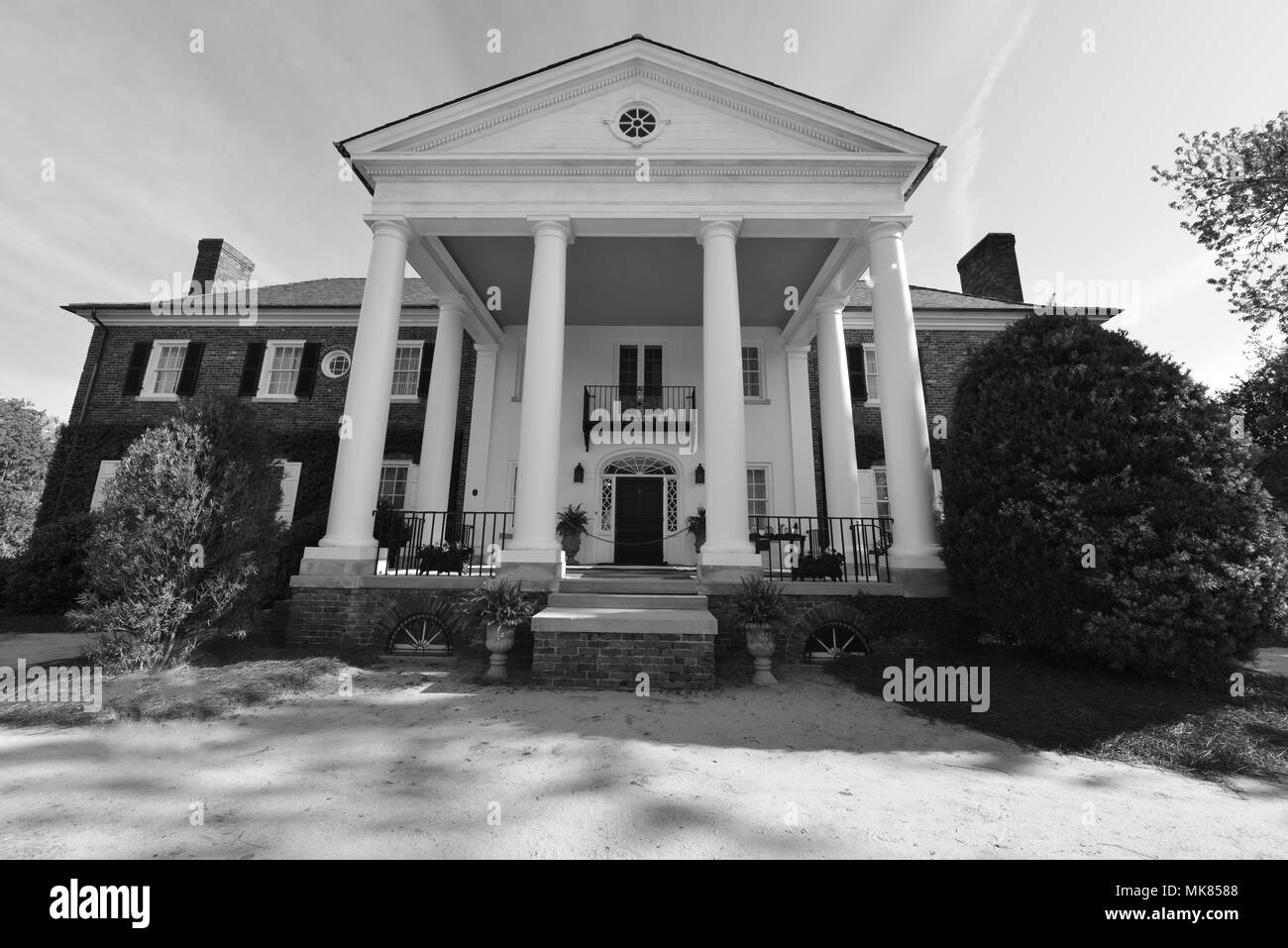 Large old mansion in Black and White Stock Photos & Images - Alamy