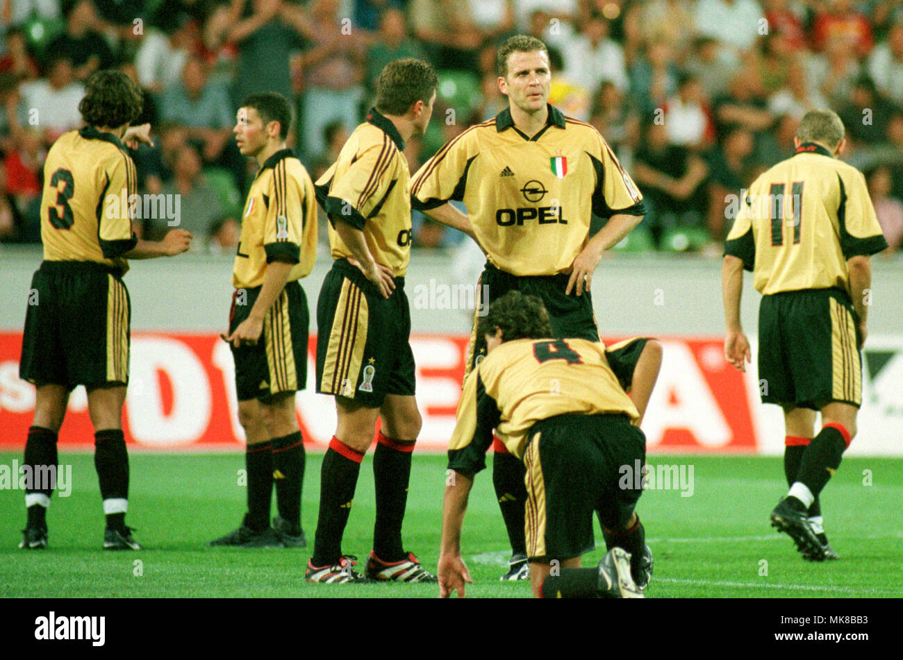 Bayer Leverkusen Tumbangkan AC Milan di BayArena: Kemenangan Dramatis di Liga Champions