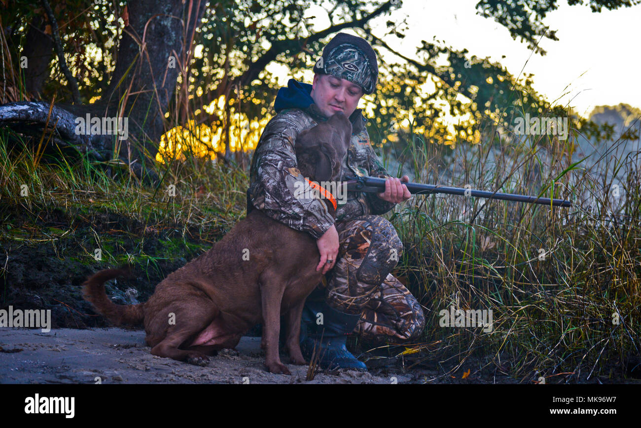 Duck hunts hires stock photography and images Alamy