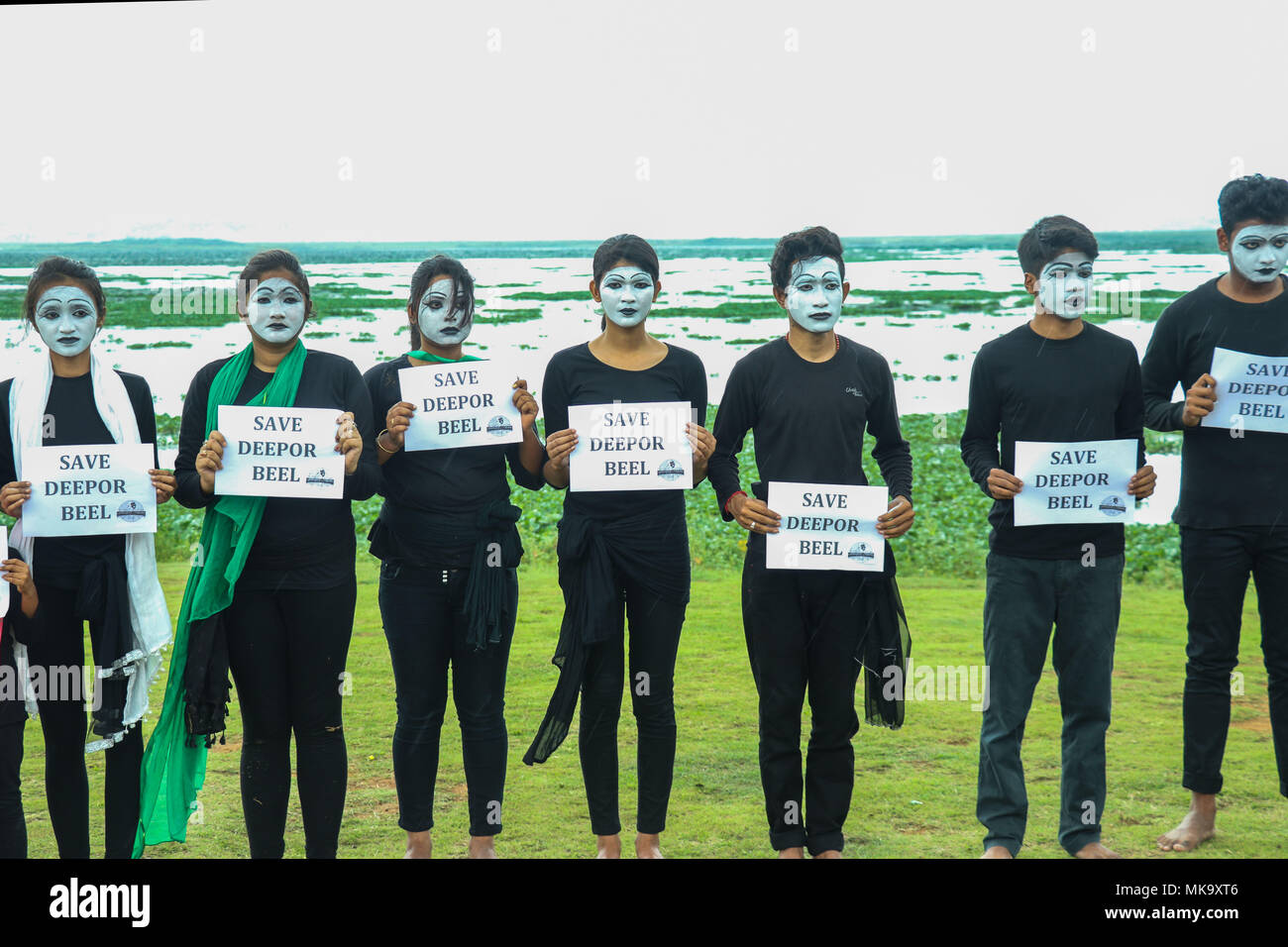 Guwahati, India. 06th May, 2018. A dramatic protest 'Soraijak Noha Hol' by  mime artist Mriganka Deka in collaboration with Cotton university against  pollution in 'Deepor Beel, and facing severe threats of becoming