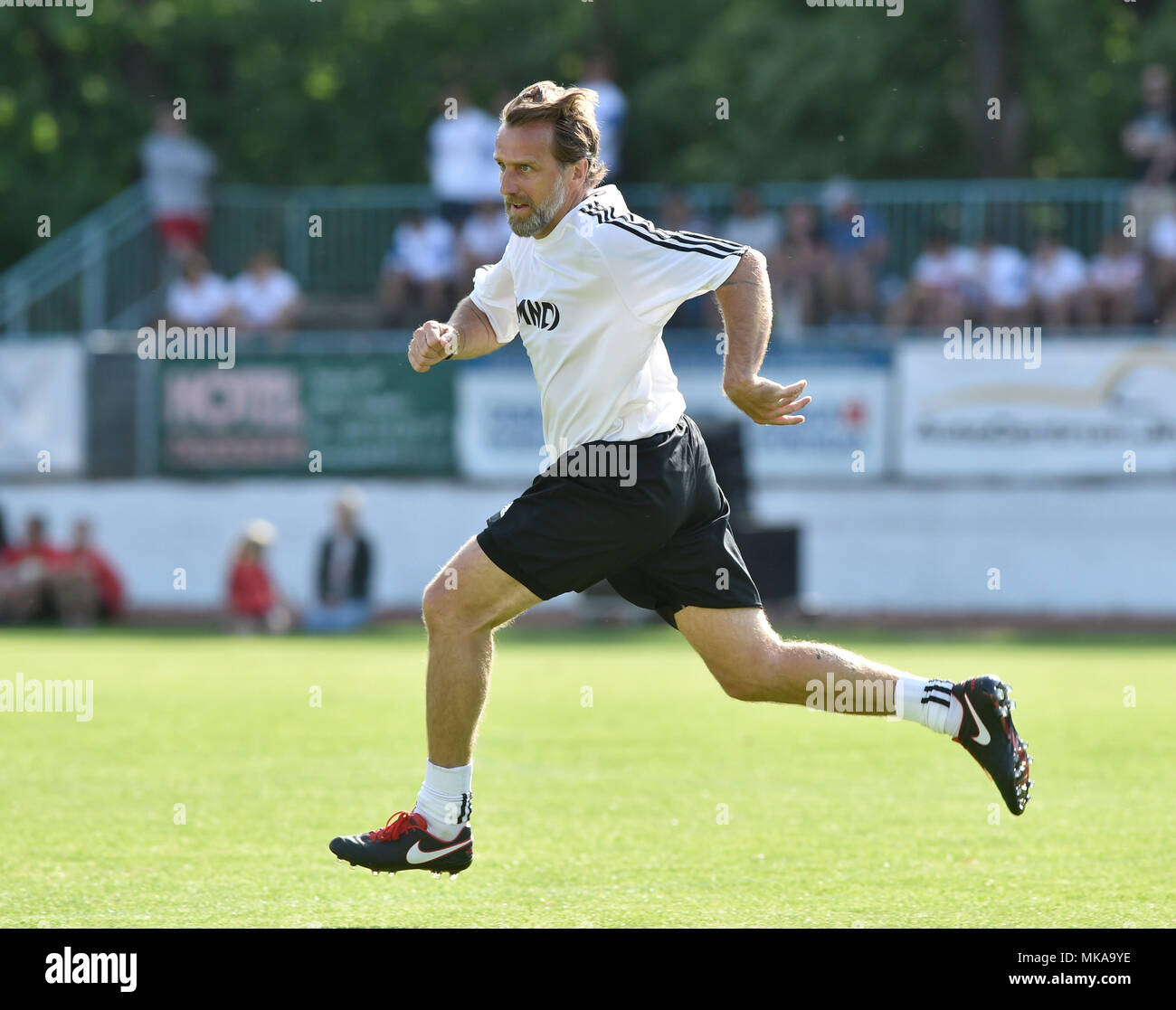 Hodonin, Czech Republic. 05th May, 2018. Former Czech soccer player Karel Poborsky in action during the benefit match FK Hodonin vs second placed team of the European football championship 1996 prior to 100 years of Hodonin football events in Hodonin, Czech Republic, May 5, 2018. Credit: Dalibor Gluck/CTK Photo/Alamy Live News Stock Photo