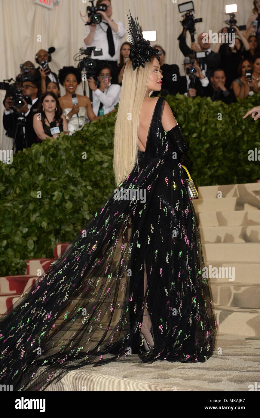 New York, NY, USA. 7th May, 2018. Rita Ora, in Prada at arrivals for  Heavenly Bodies: Fashion and the Catholic Imagination Met Gala Costume  Institute Annual Benefit - Part 1, Metropolitan Museum
