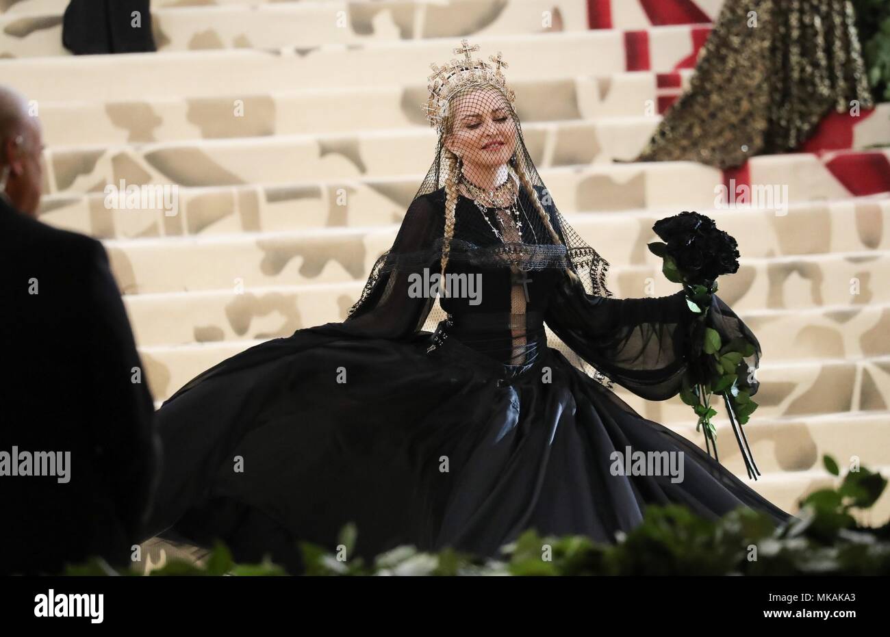 New York, NY, USA. 7th May, 2018. Madonna at arrivals for Heavenly Bodies:  Fashion and the Catholic Imagination Met Gala Costume Institute Annual  Benefit - Part 4, Metropolitan Museum of Art, New