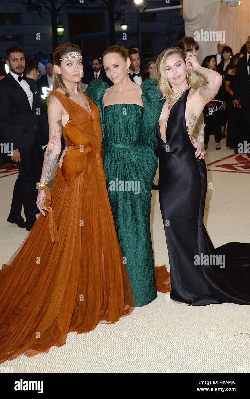 miley cyrus stella mccartney