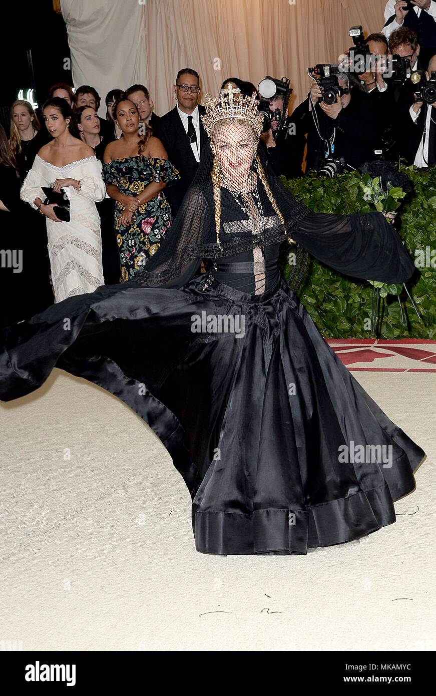 New York, NY, USA. 7th May, 2018. Madonna at arrivals for Heavenly Bodies:  Fashion and the Catholic Imagination Met Gala Costume Institute Annual  Benefit - Part 4, Metropolitan Museum of Art, New