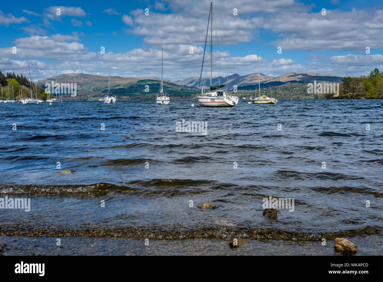 Sailing lake district hires stock photography and images Alamy
