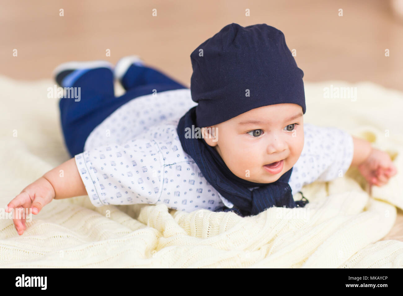Portrait of a cute newborn baby Stock Photo - Alamy