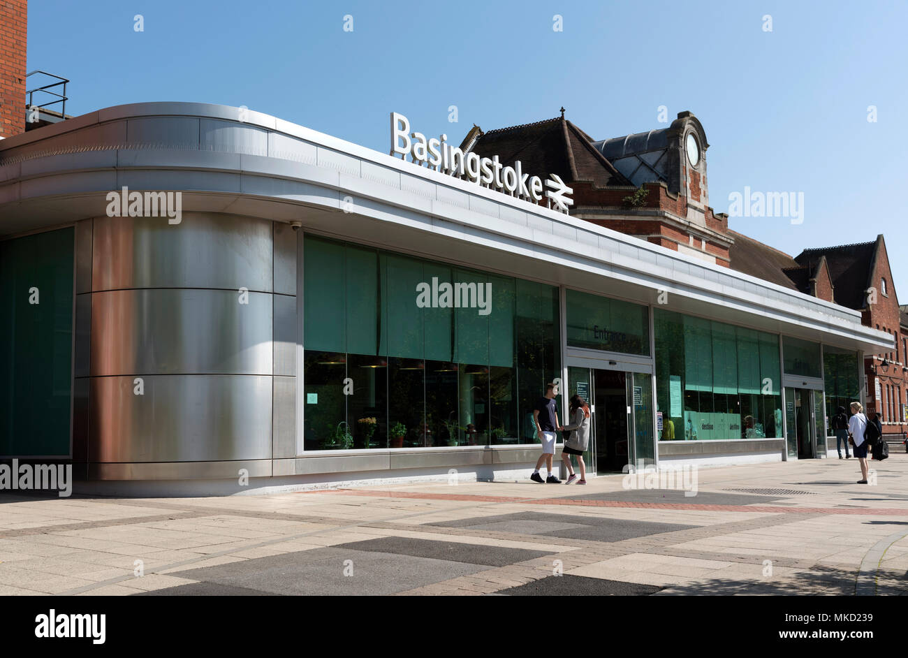Rail station basingstoke hires stock photography and images Alamy