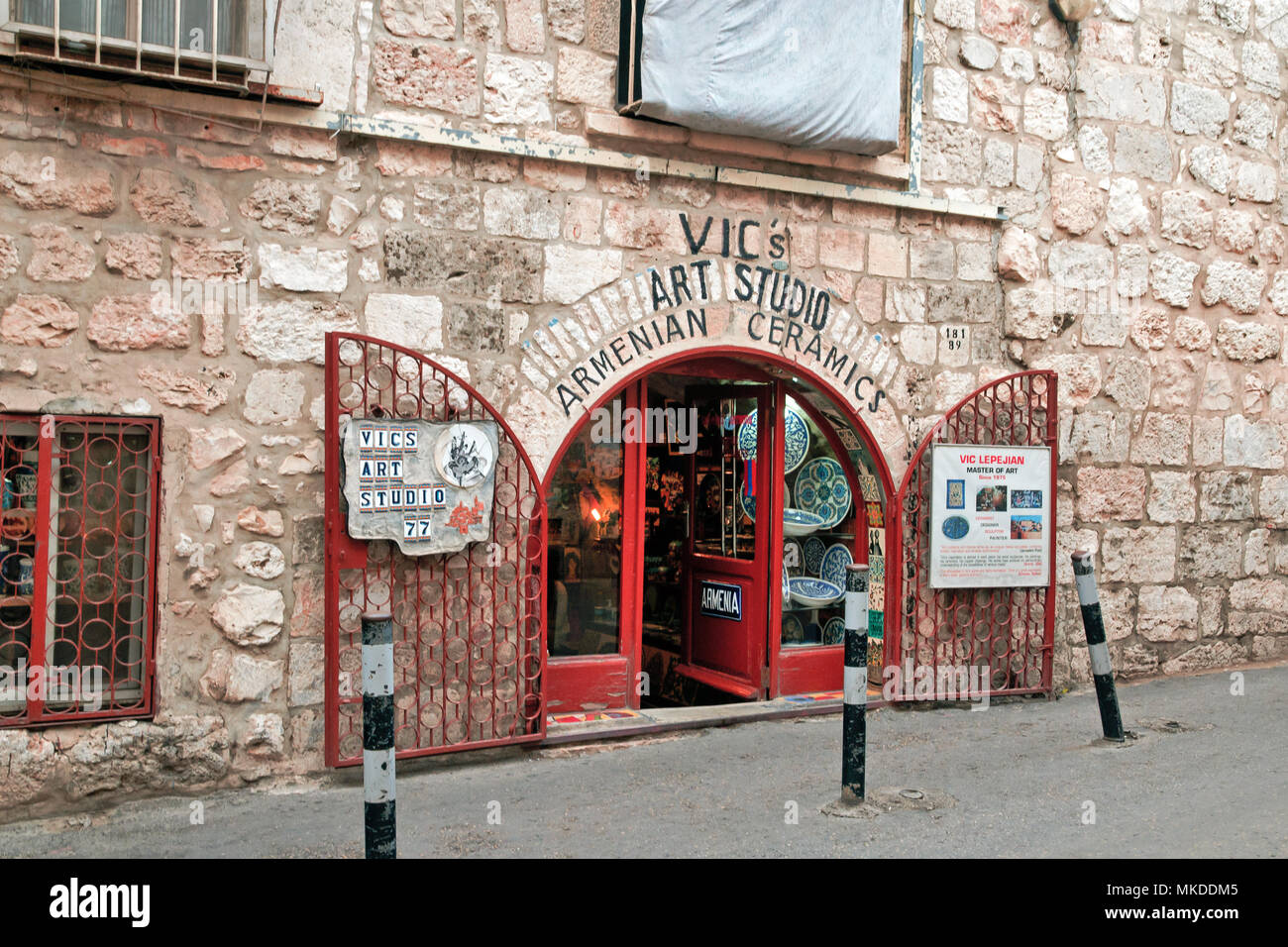 Armenian ceramics hires stock photography and images Alamy