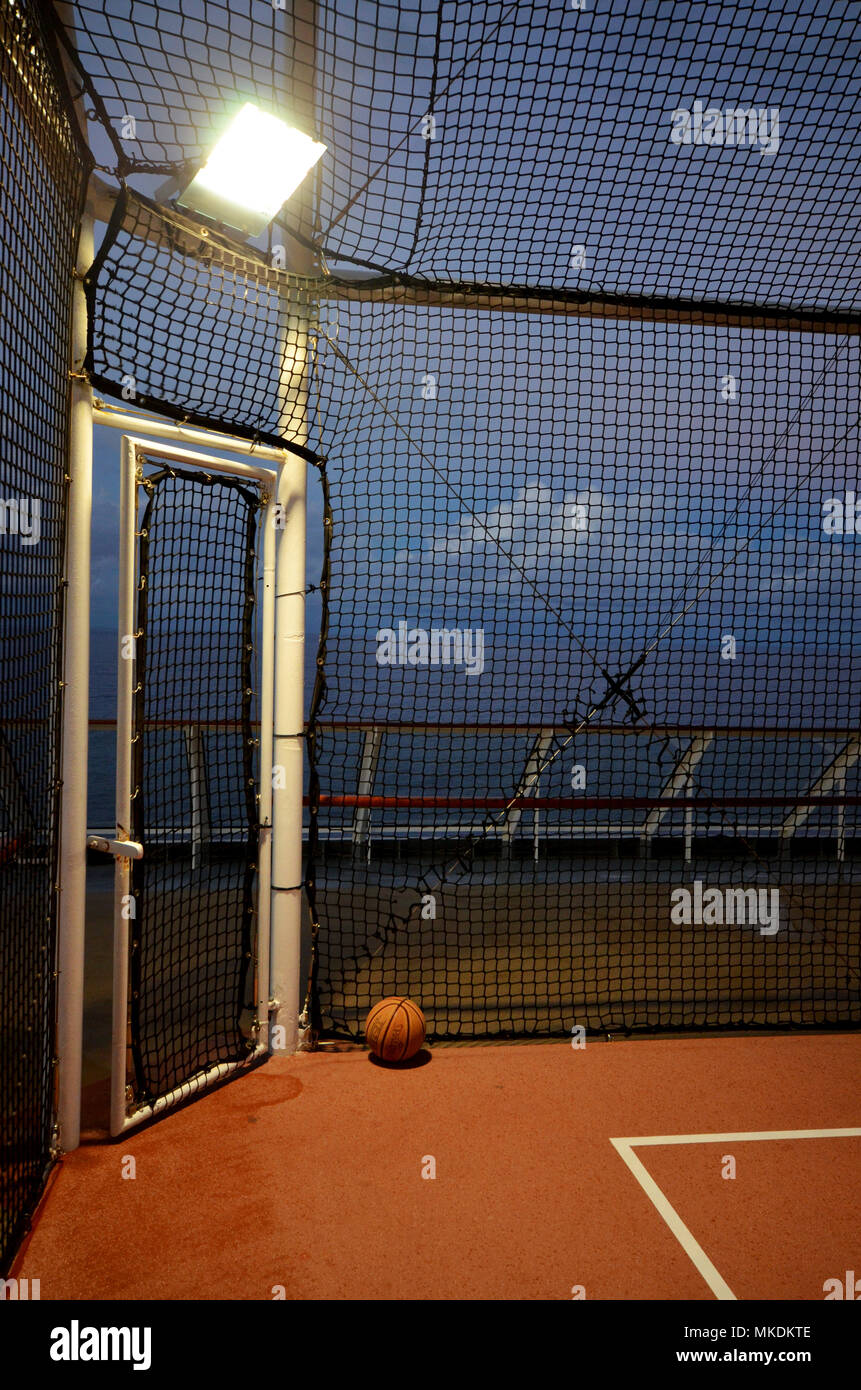 Safety markings hires stock photography and images Alamy