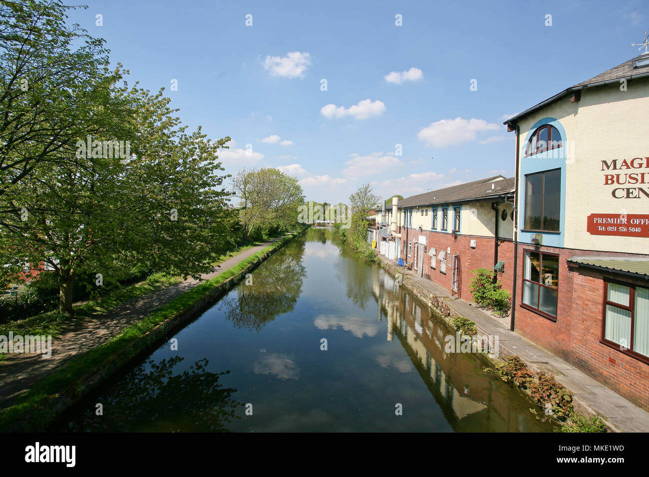 Maghull canal hi-res stock photography and images - Alamy
