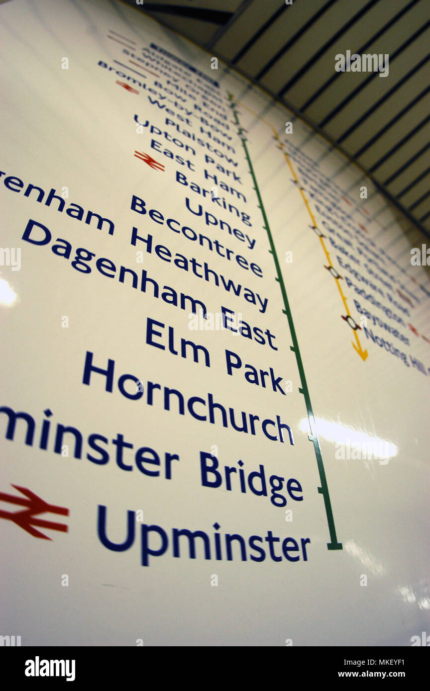 london underground graphic route map with station stops Stock Photo - Alamy