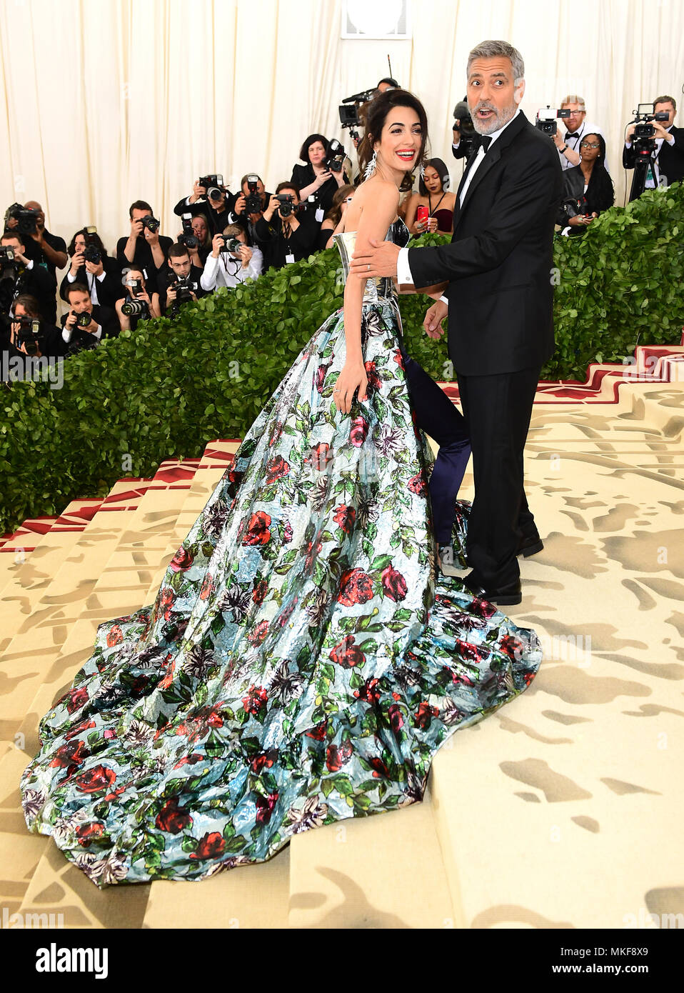 Amal and George Clooney attending the Metropolitan Museum of Art Costume  Institute Benefit Gala 2018 in New York, USA Stock Photo - Alamy, image size:958x1390