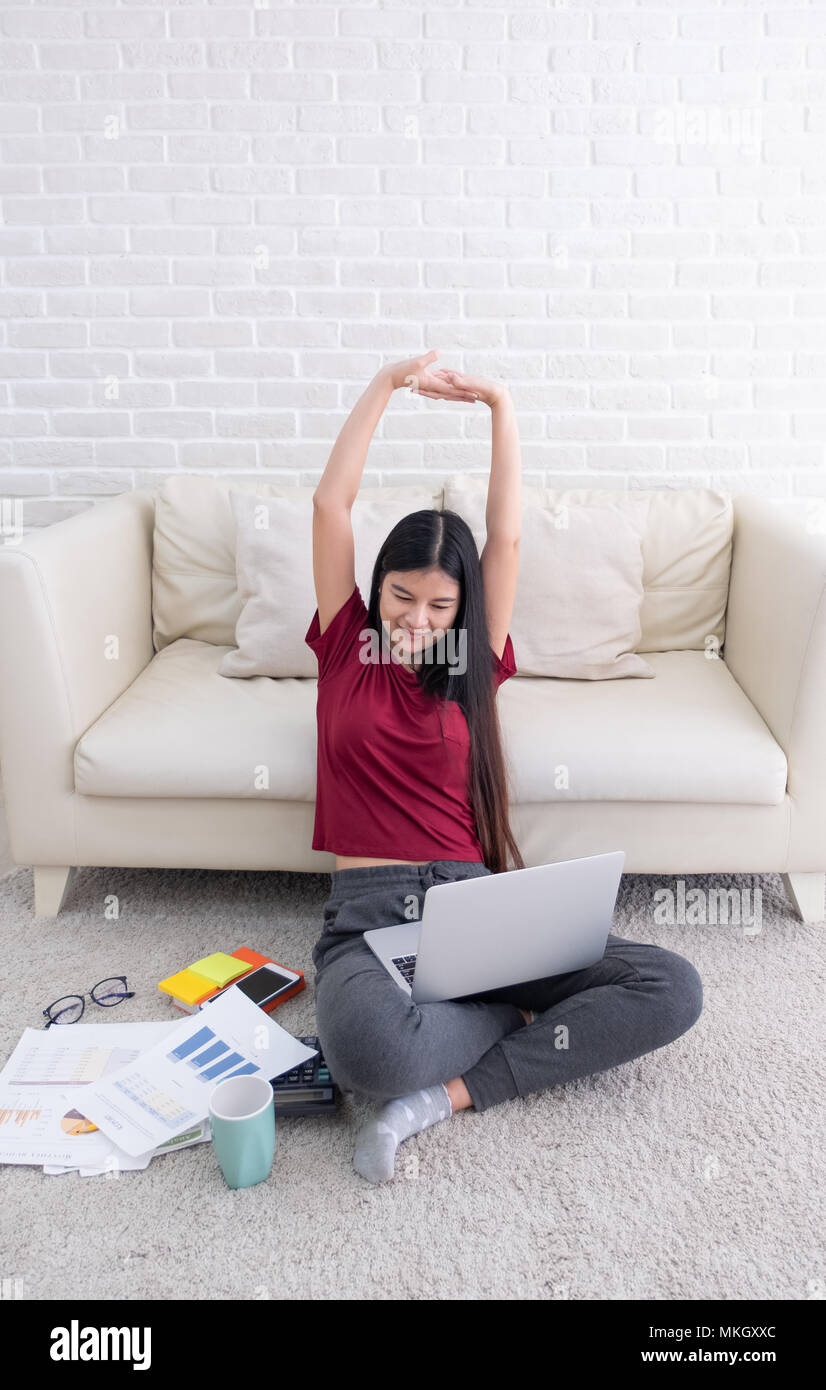 Make Up Oneself High Resolution Stock Photography And Images Alamy