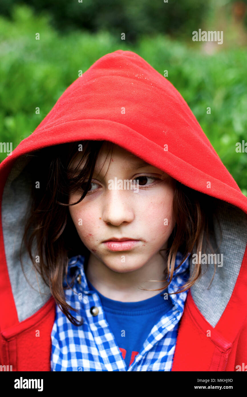 Boy wearing red hi-res stock photography and images - Alamy
