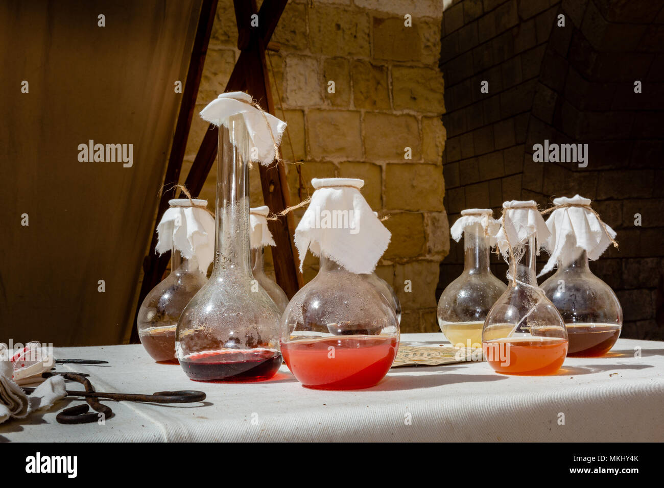 Herbal cures hi-res stock photography and images - Alamy