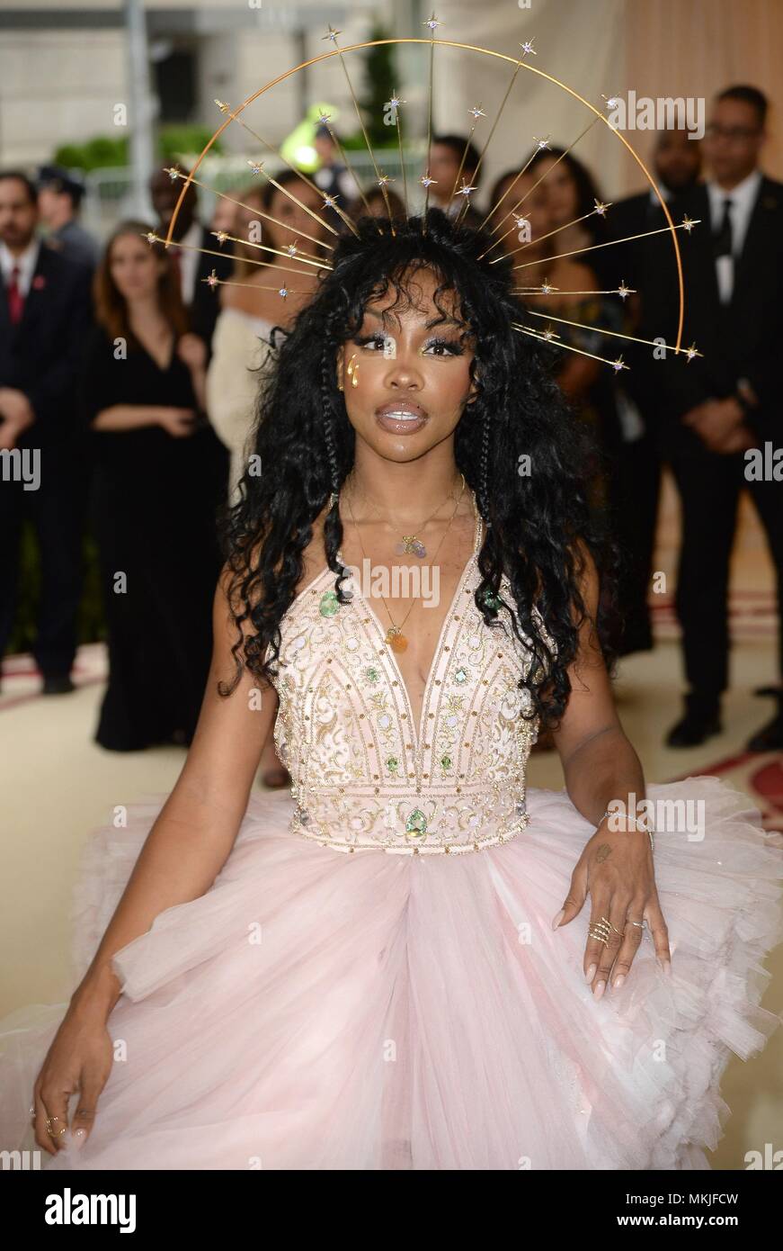 Sza met gala hires stock photography and images Alamy