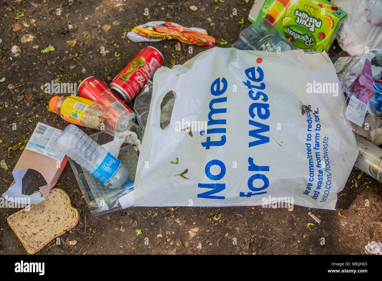 Food waste uk sainsburys hi res stock photography and images Alamy